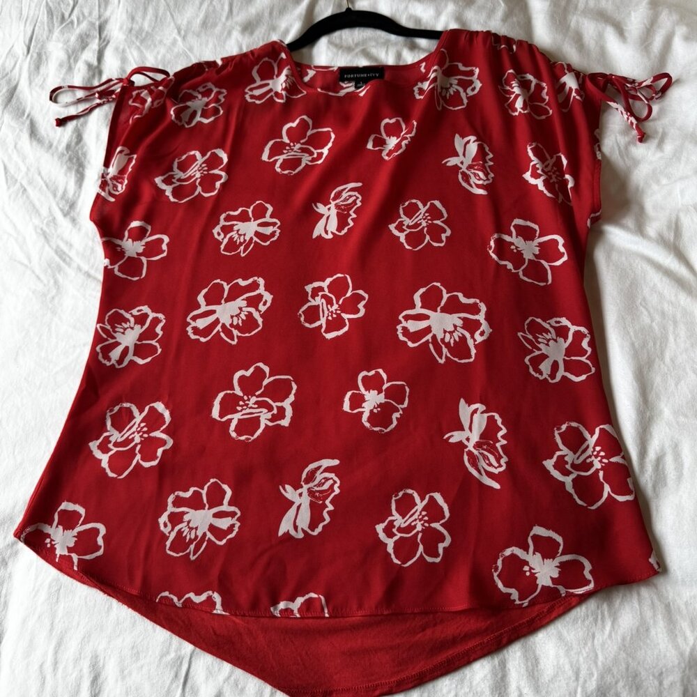 Fortune + Ivy Red Floral Tie-Sleeve Blouse Size L | Dia & Co